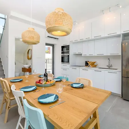 By The - Blue Topaz * بروتاراس