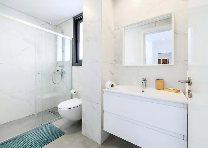 By The - Blue Topaz ヴィラ *