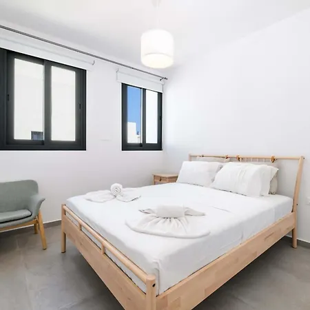 By The - Blue Topaz פרוטאראס